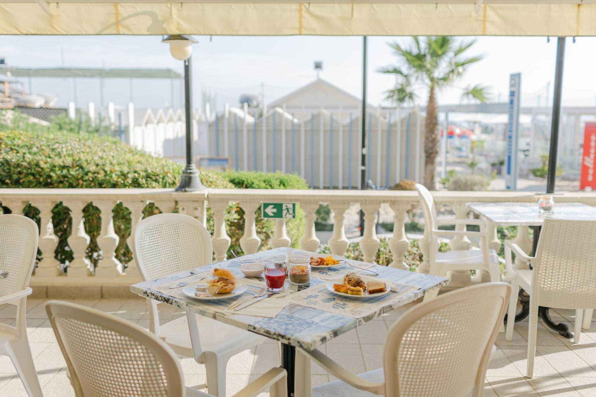 Hotel Royal กัตตอลิกา ภายนอก รูปภาพ