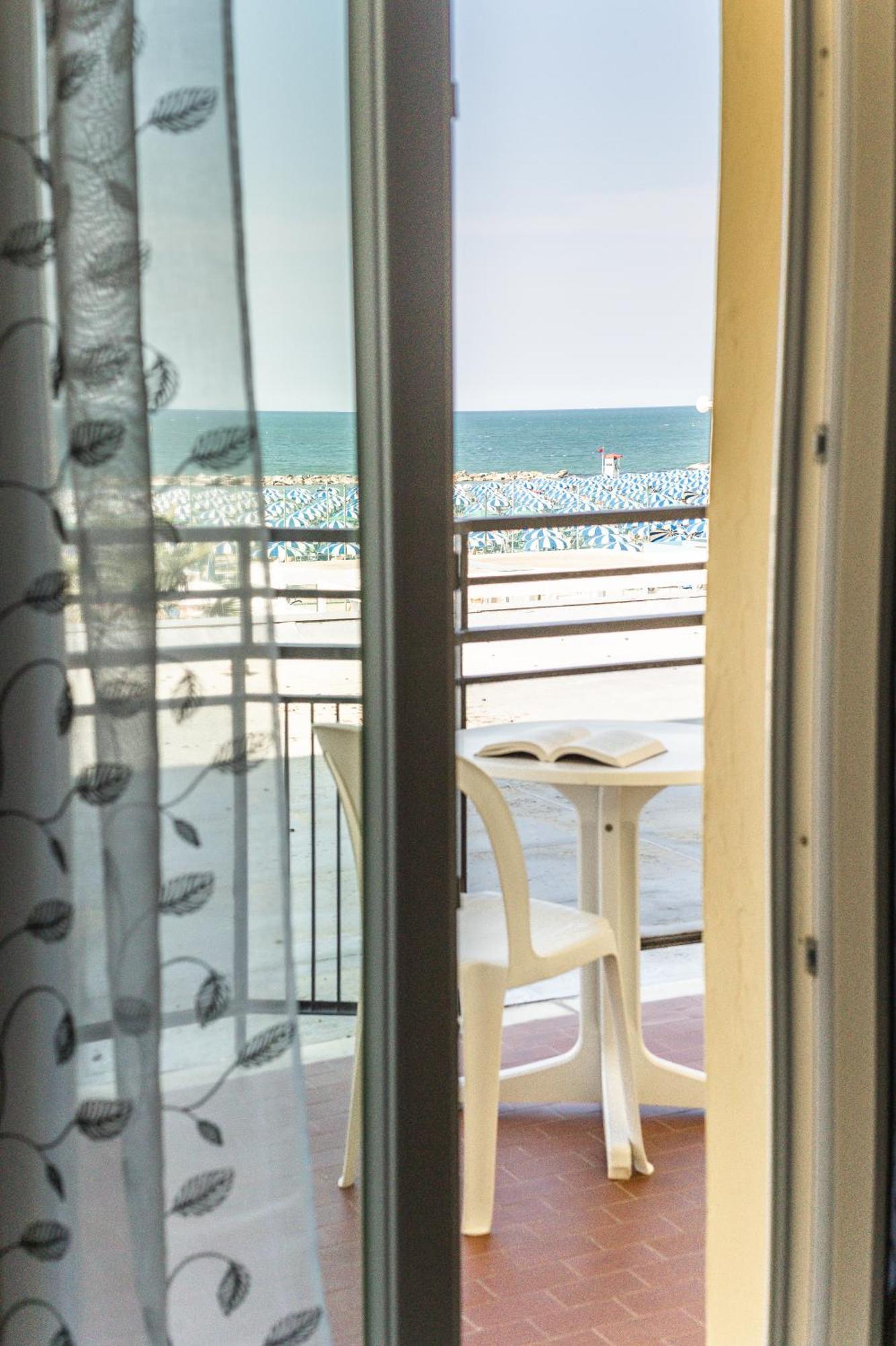 Hotel Royal กัตตอลิกา ภายนอก รูปภาพ