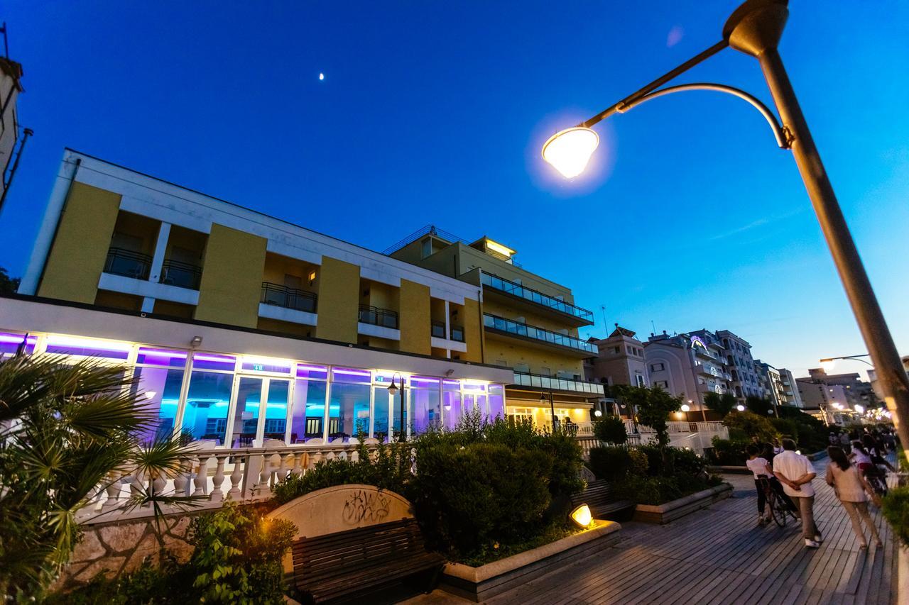 Hotel Royal กัตตอลิกา ภายนอก รูปภาพ